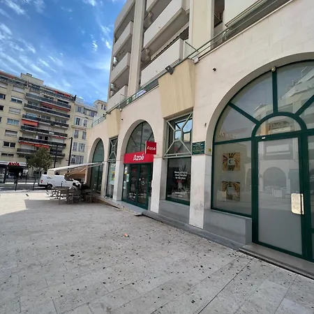 La Terrasse De Palais Des Arts * Nice